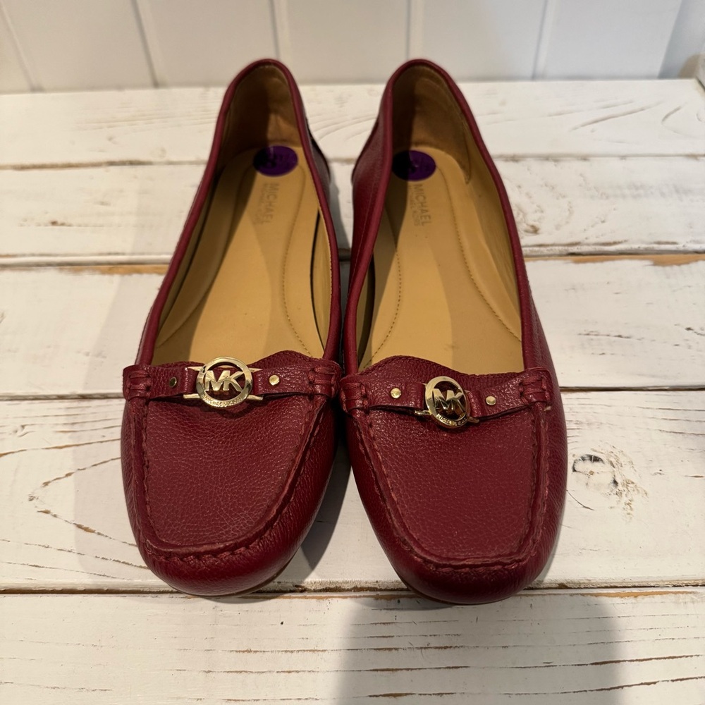 Women’s Michael Kors Deep Red Cranberry Leather Loafers Size 8 1/2 - Picture 2 of 12